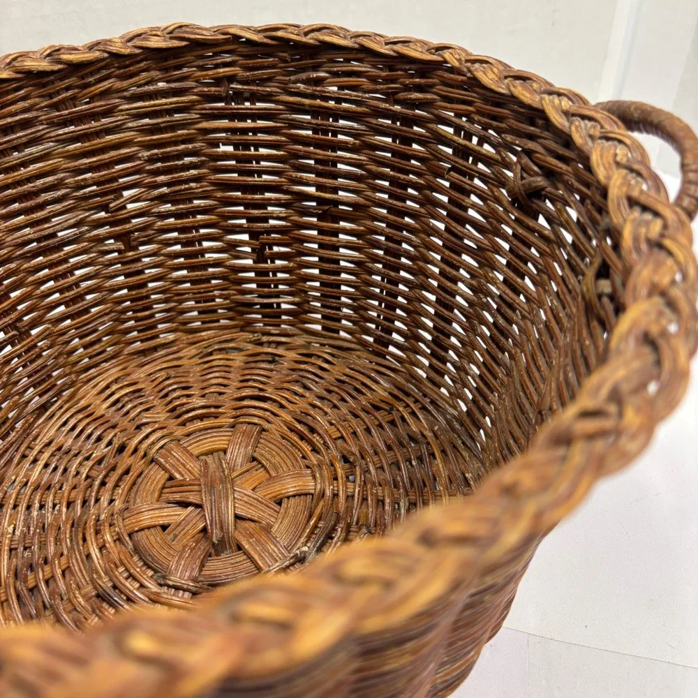 Vintage Round Wicker Basket with Lid Dark Brown Woven Storage Decorative Box